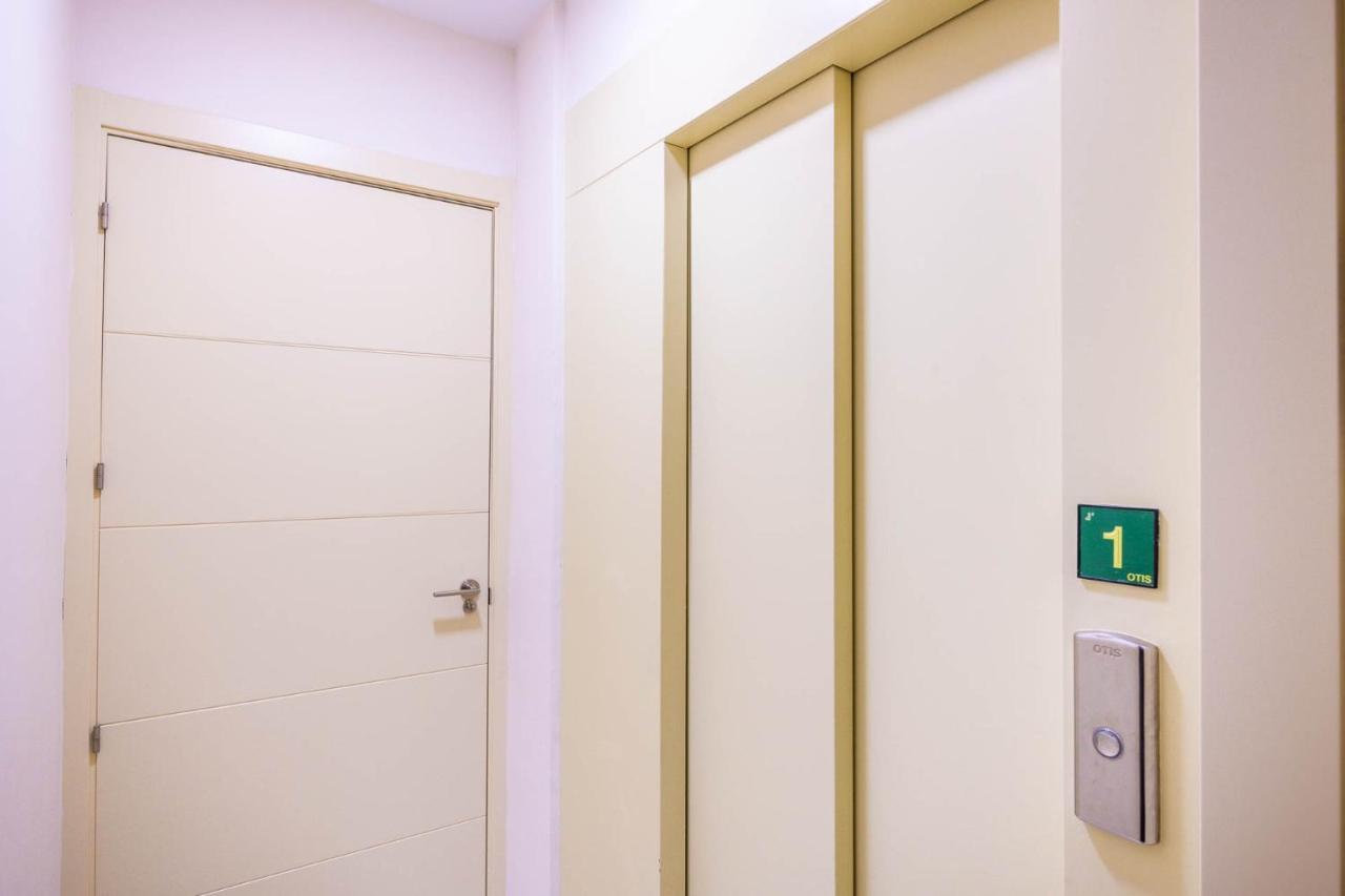 Apartamento Hercules - Vacacional Sevilla Екстериор снимка